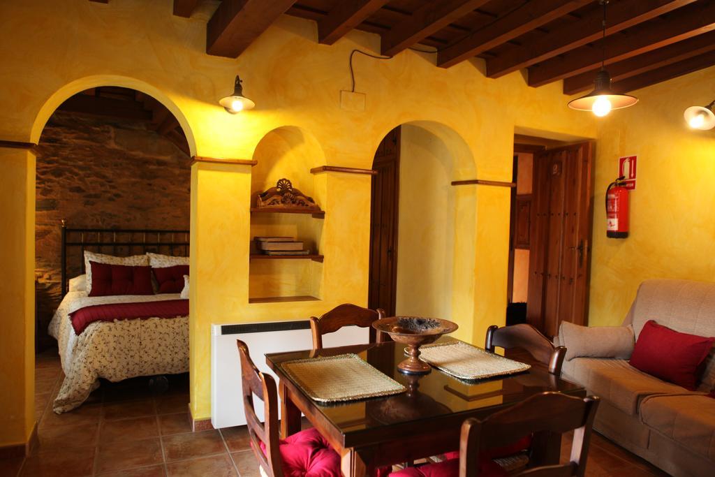 Apartamentos Rurales La Solana Robledillo De Gata Exteriér fotografie